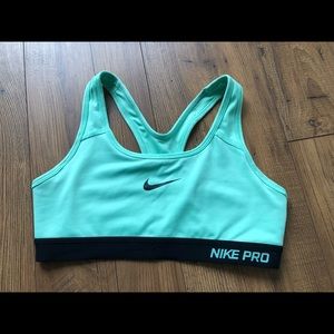 Nike PRO Womens sports bra